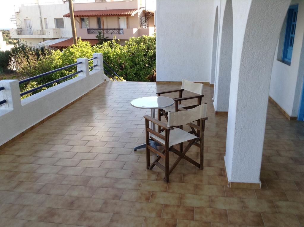 Stavros Apartments Istron Pokoj fotografie